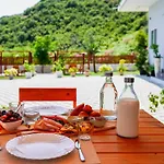 Otel Deve Mar