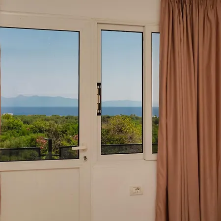 Hotel Deve Mar Borsh