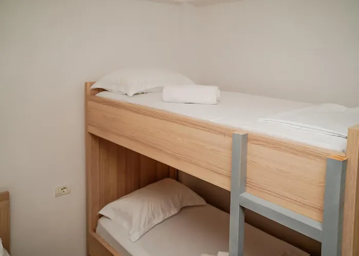 Deve Mar 3* בורש